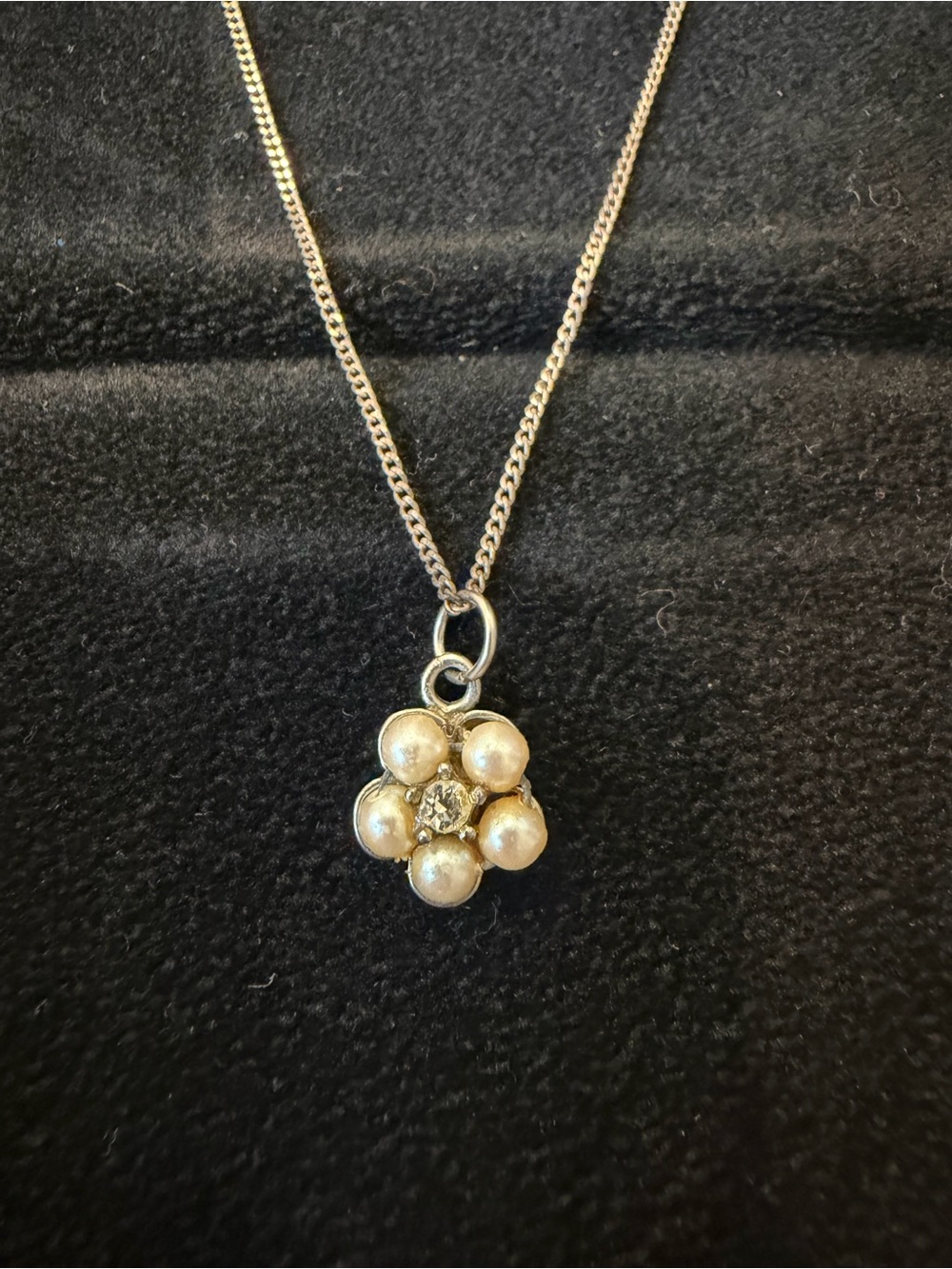Pearl Cluster Flower Pendant Necklace